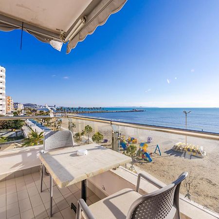The Beachfront Apartment Драч Екстериор снимка