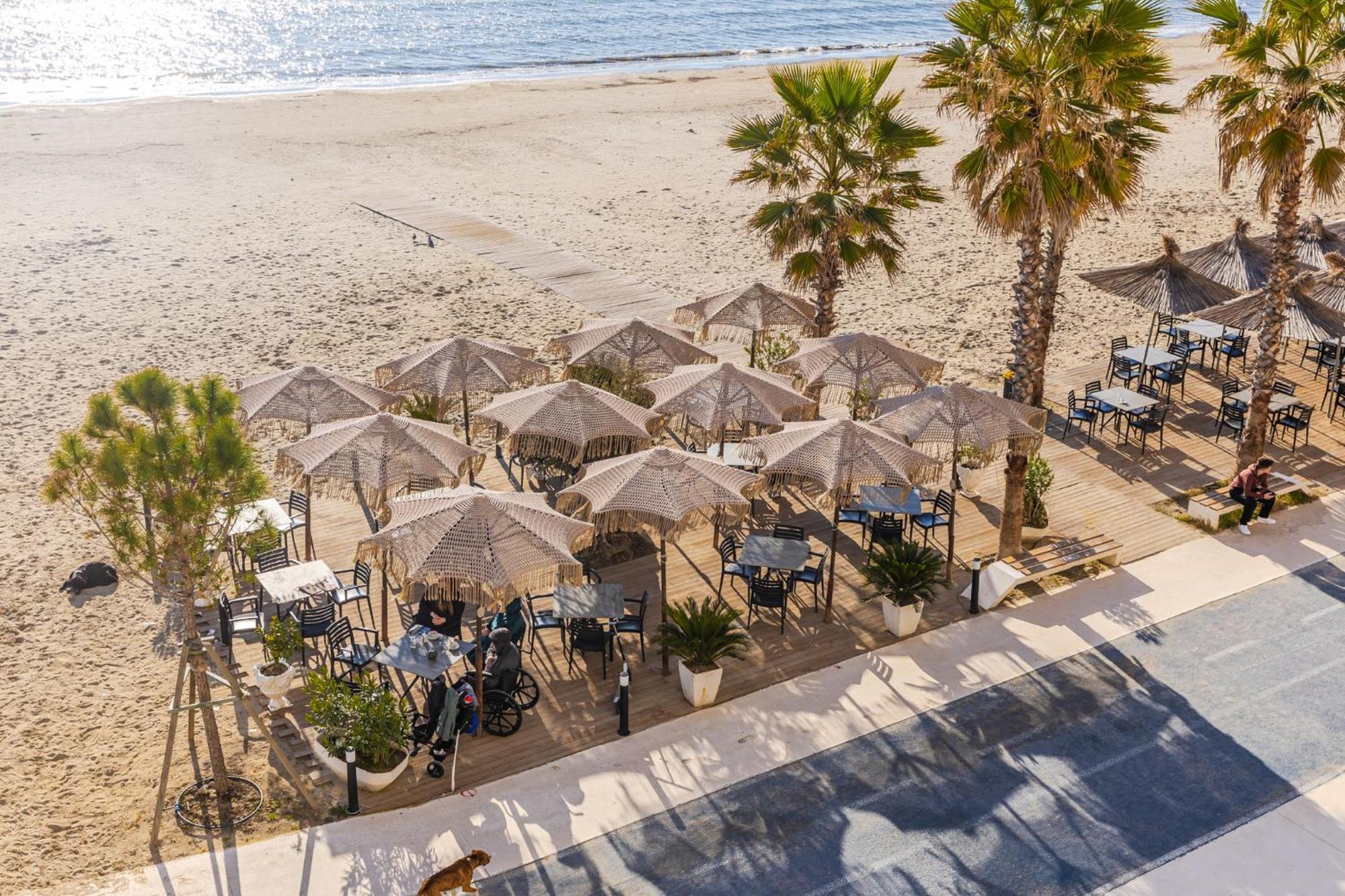 The Beachfront Apartment Драч Екстериор снимка