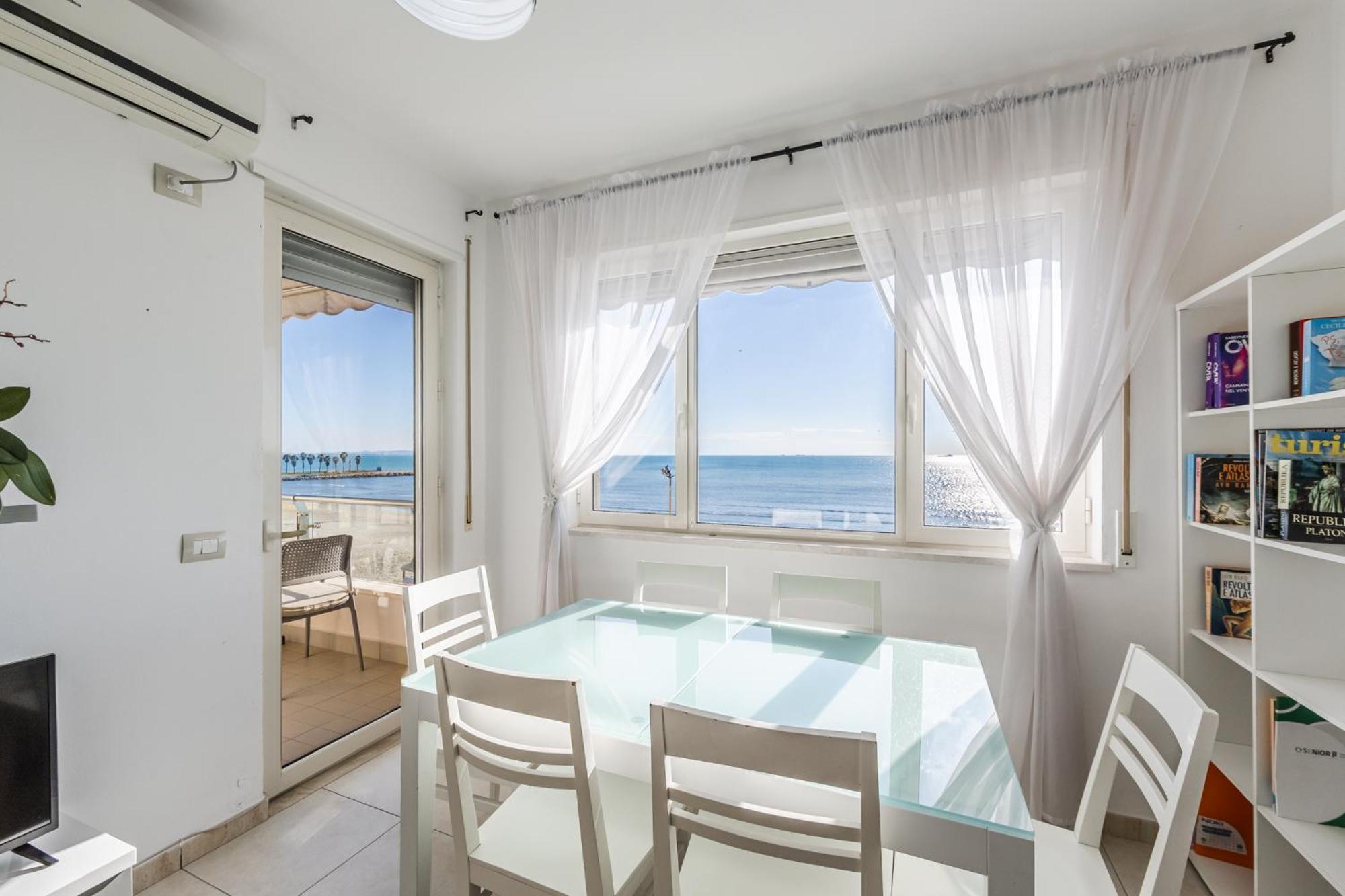 The Beachfront Apartment Драч Екстериор снимка