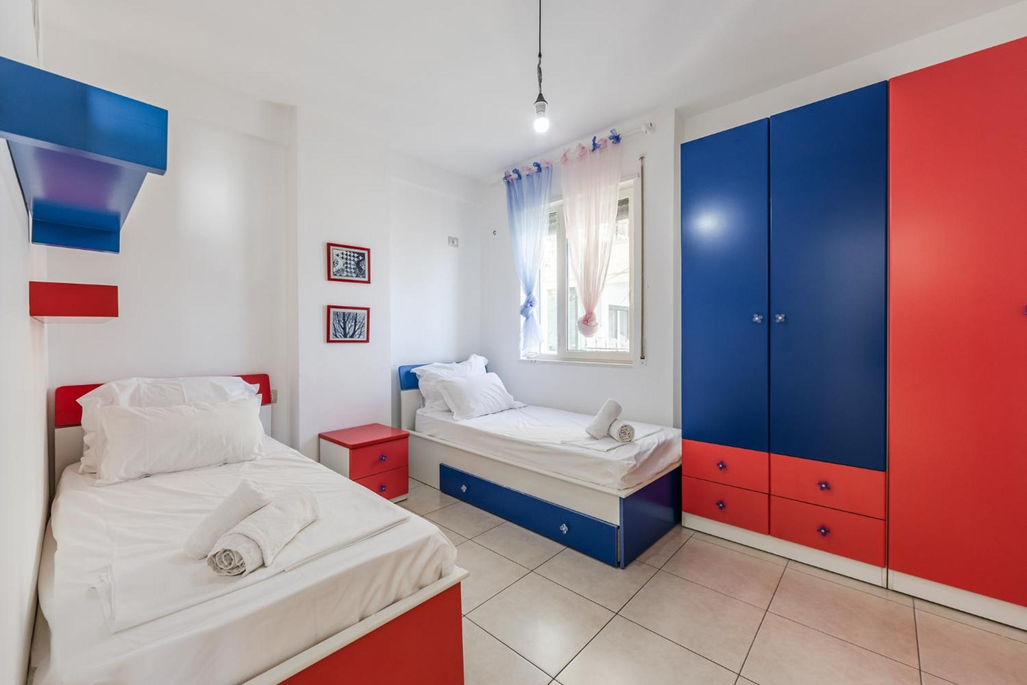 The Beachfront Apartment Драч Екстериор снимка